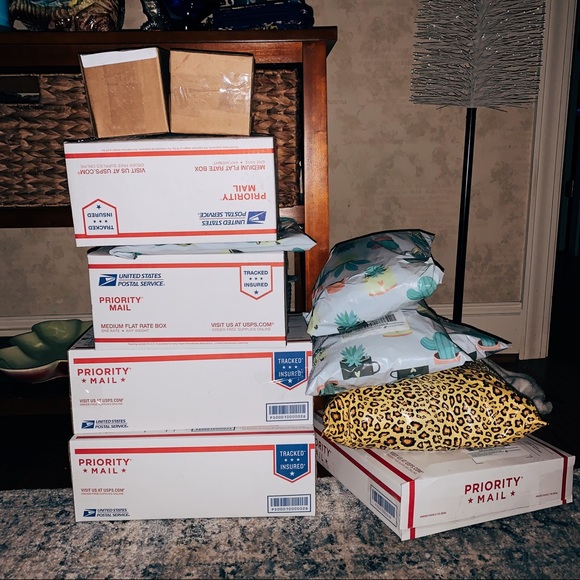 GRUMPYSGARMENTS • Like to Bookmark Our Closet! - Picture 3 of 7